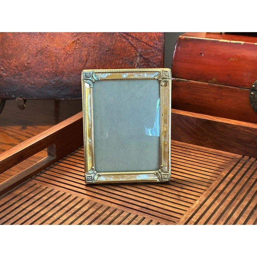 Vintage Mother of Pearl Gold Tone Picture Frame Hollywood Regency Ornate 4x3